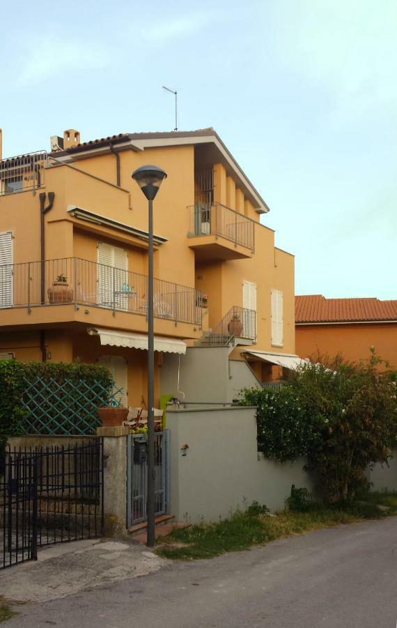 Appartamento A Sirolo A Pochi Minuti Dal Mare Luaran gambar